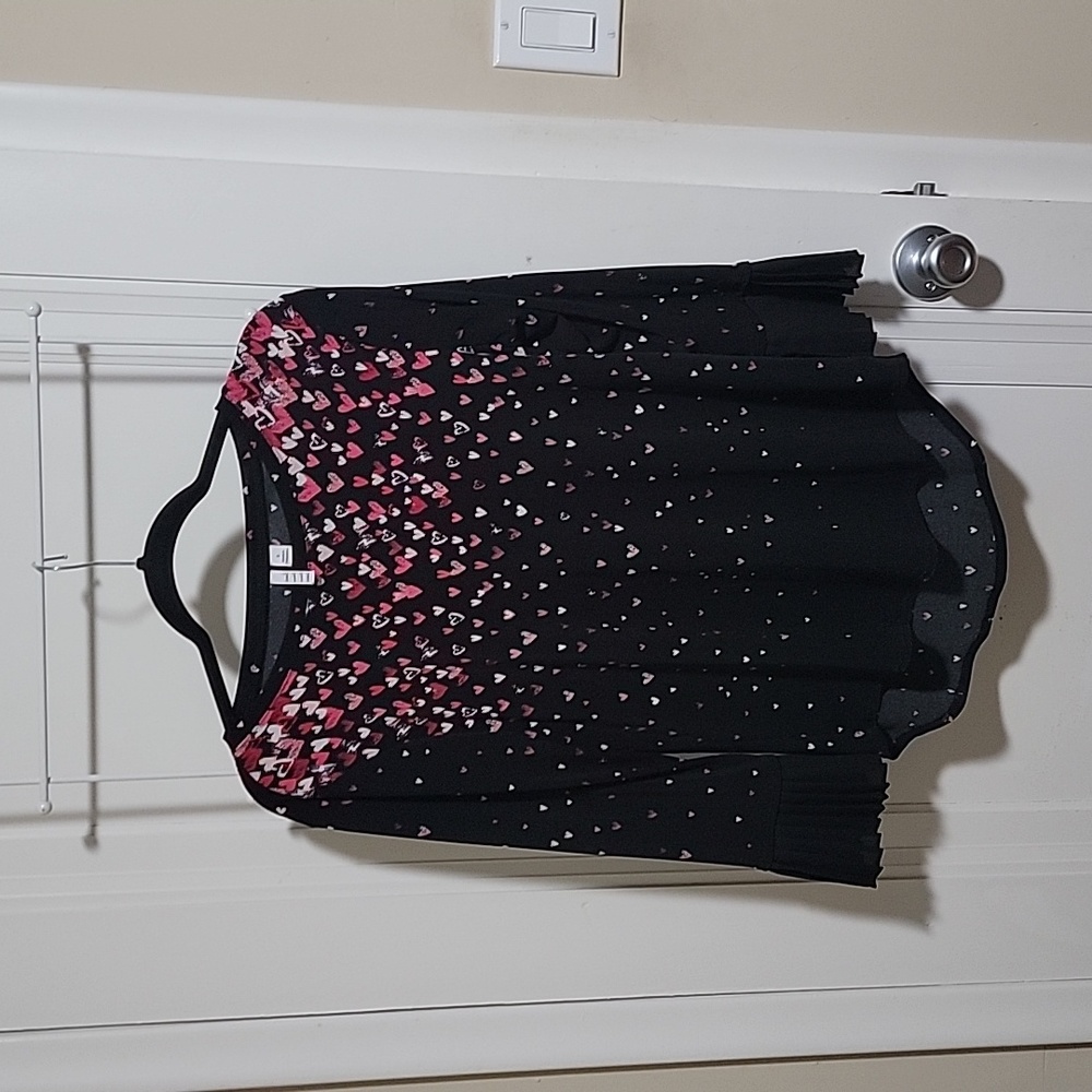 Black Blouse with pink and red hearts Size Small